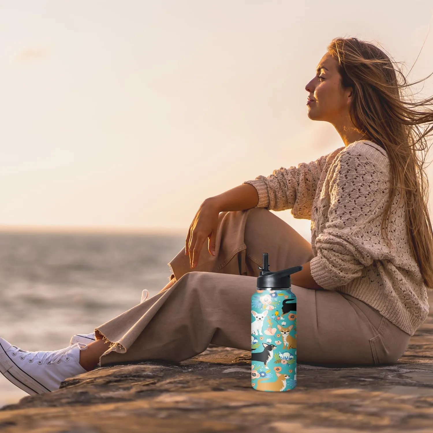 32 oz Chihuahua Water Bottle Cute Dog Tumbler Chihuahua Gifts Insulated Water bottle with Straws and Flip Lid Stainless Steel Dog Travel Cup
