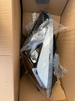 A66-01405-002 | Genuine Freightliner® Left Headlamp For Cascadia RHT LED