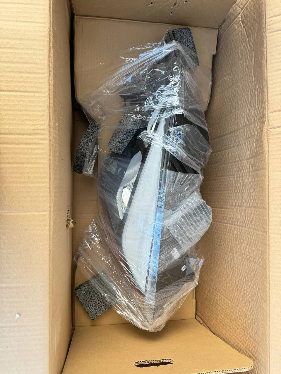 A66-01405-002 | Genuine Freightliner® Left Headlamp For Cascadia RHT LED