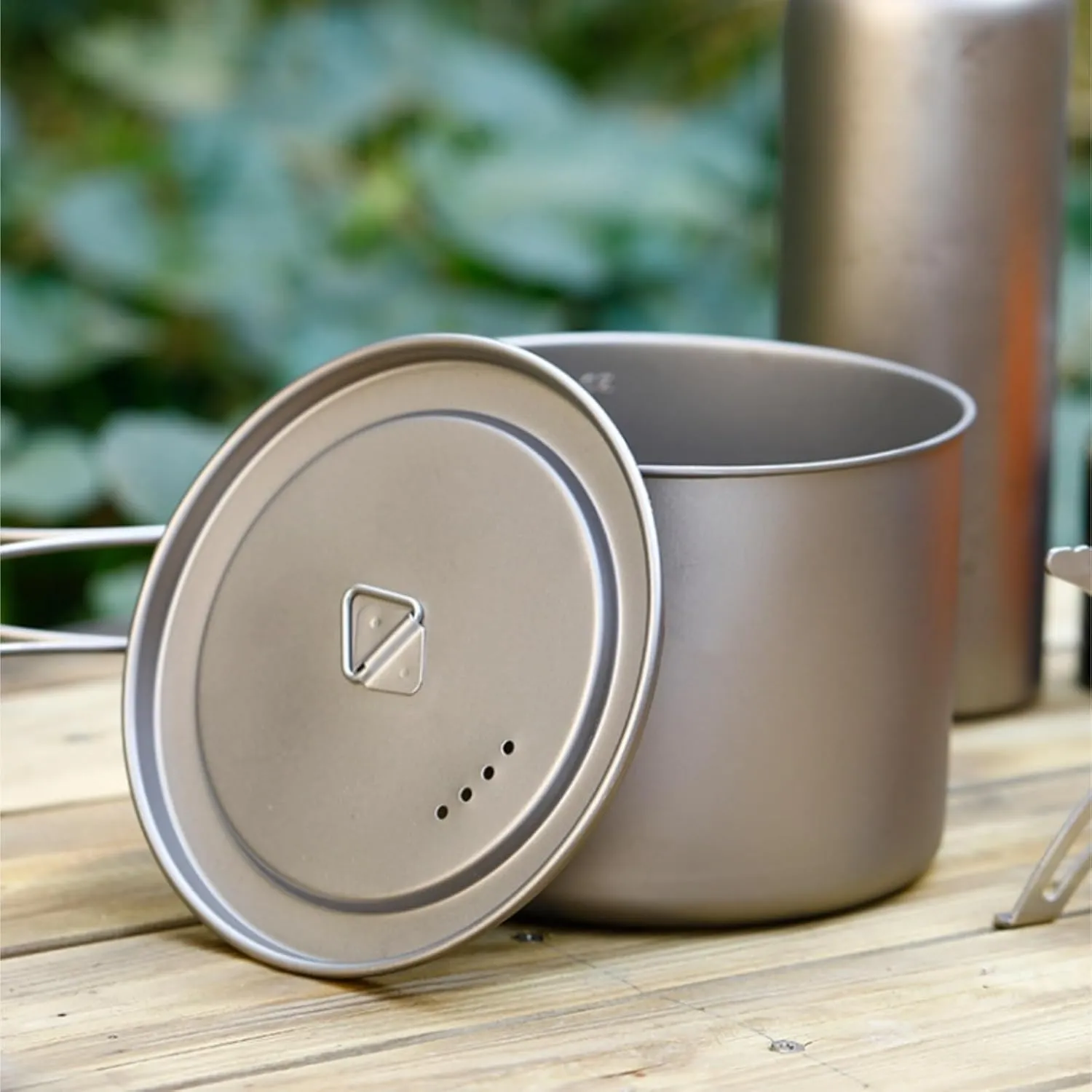 Camping Kitchen Utensil Outdoor Soup Pot Folding Handle Camping Portable Cooker Titanium Pot Hot Pot Pot for Outdoor Cooking