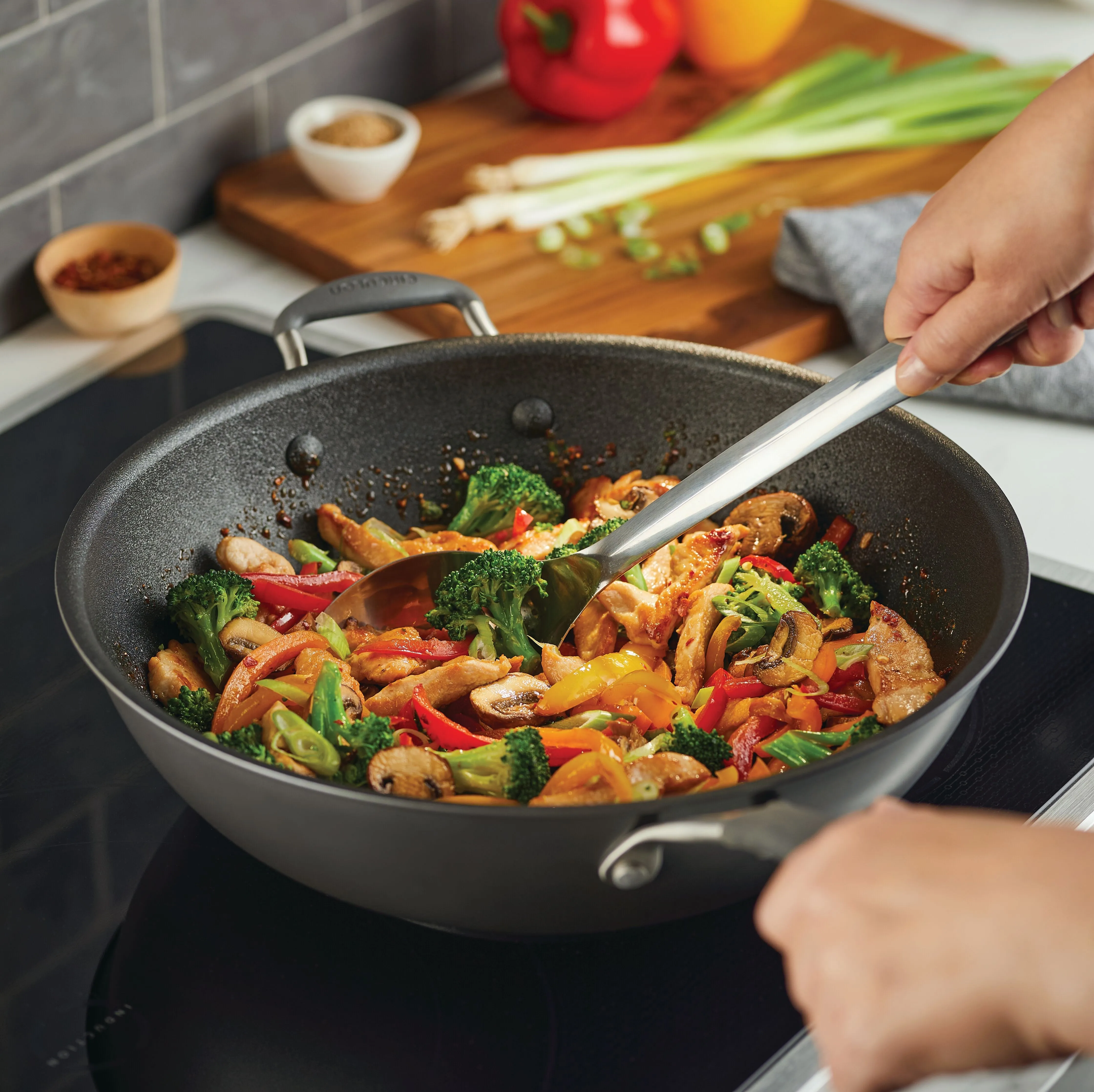 Circulon ScratchDefense Nonstick Induction Open Stirfy 34cm