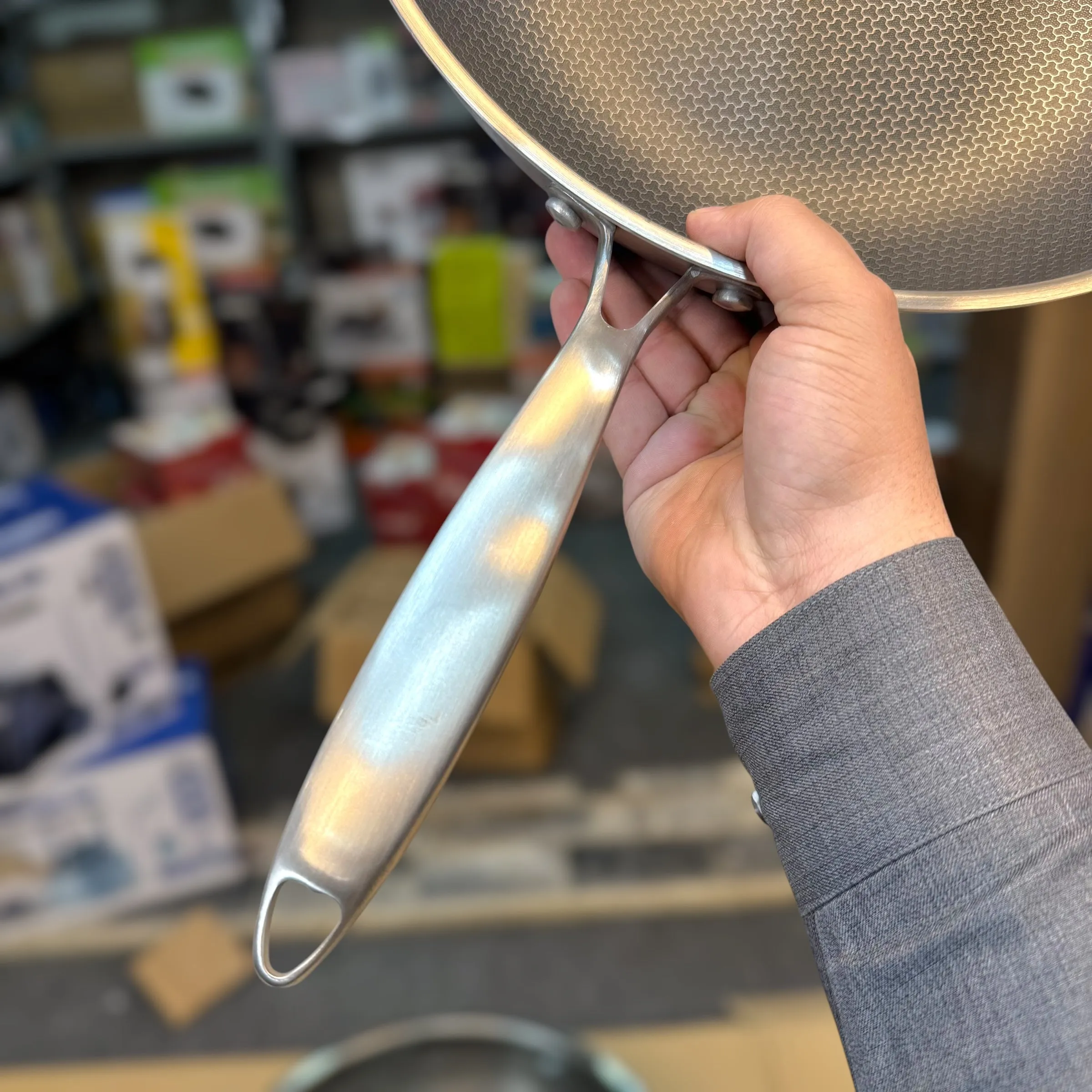Imported Honeycomb Pan with Glass Lid