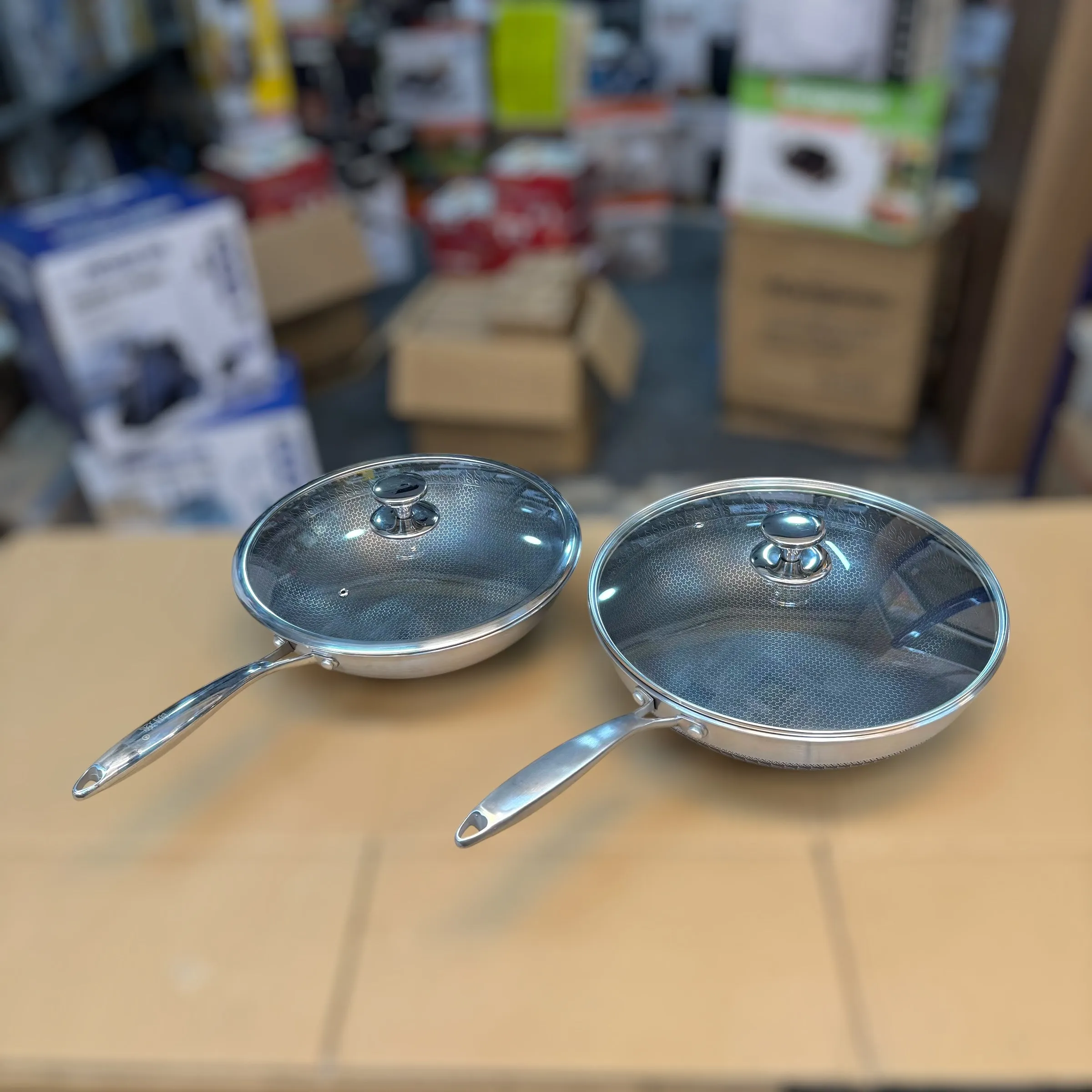 Imported Honeycomb Pan with Glass Lid