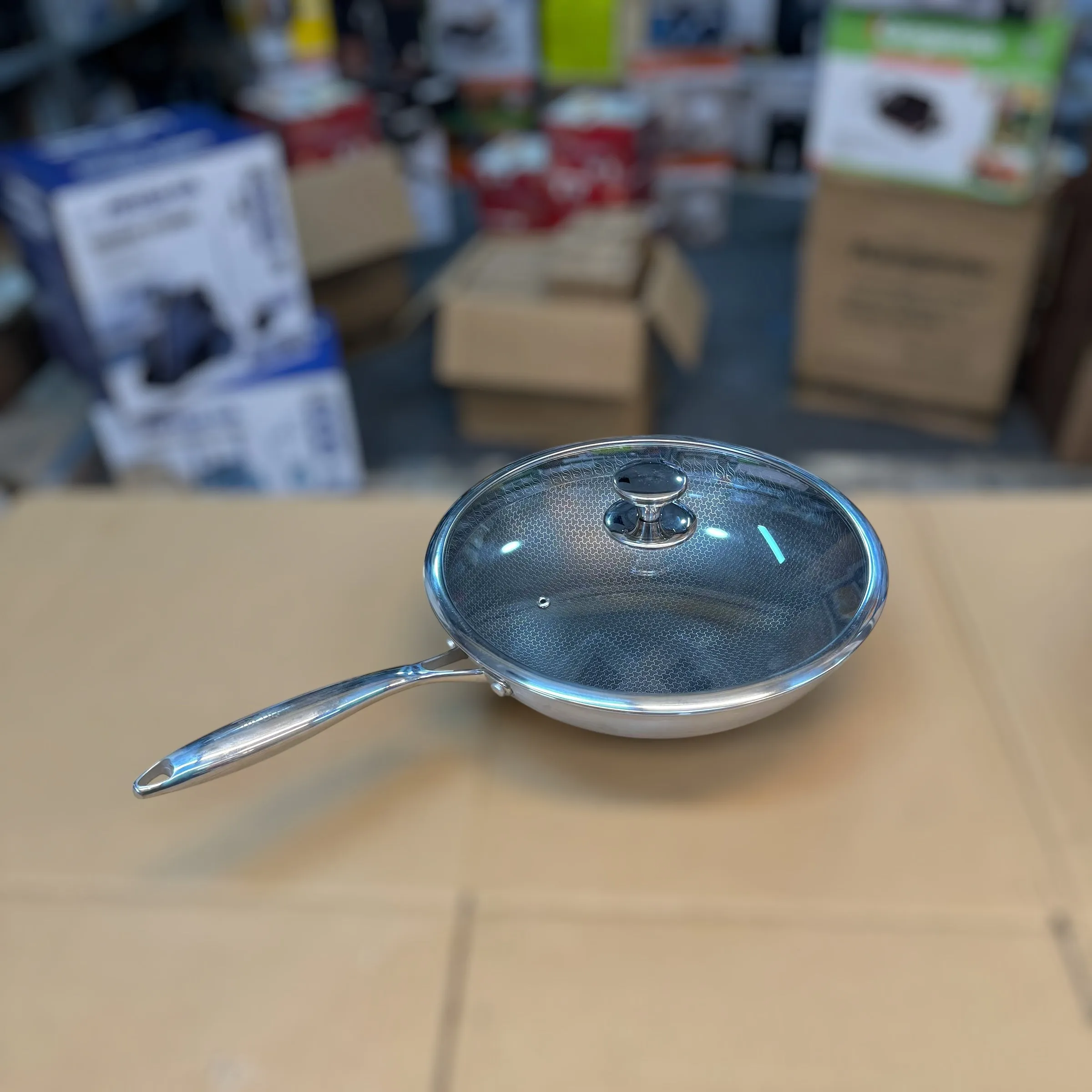 Imported Honeycomb Pan with Glass Lid