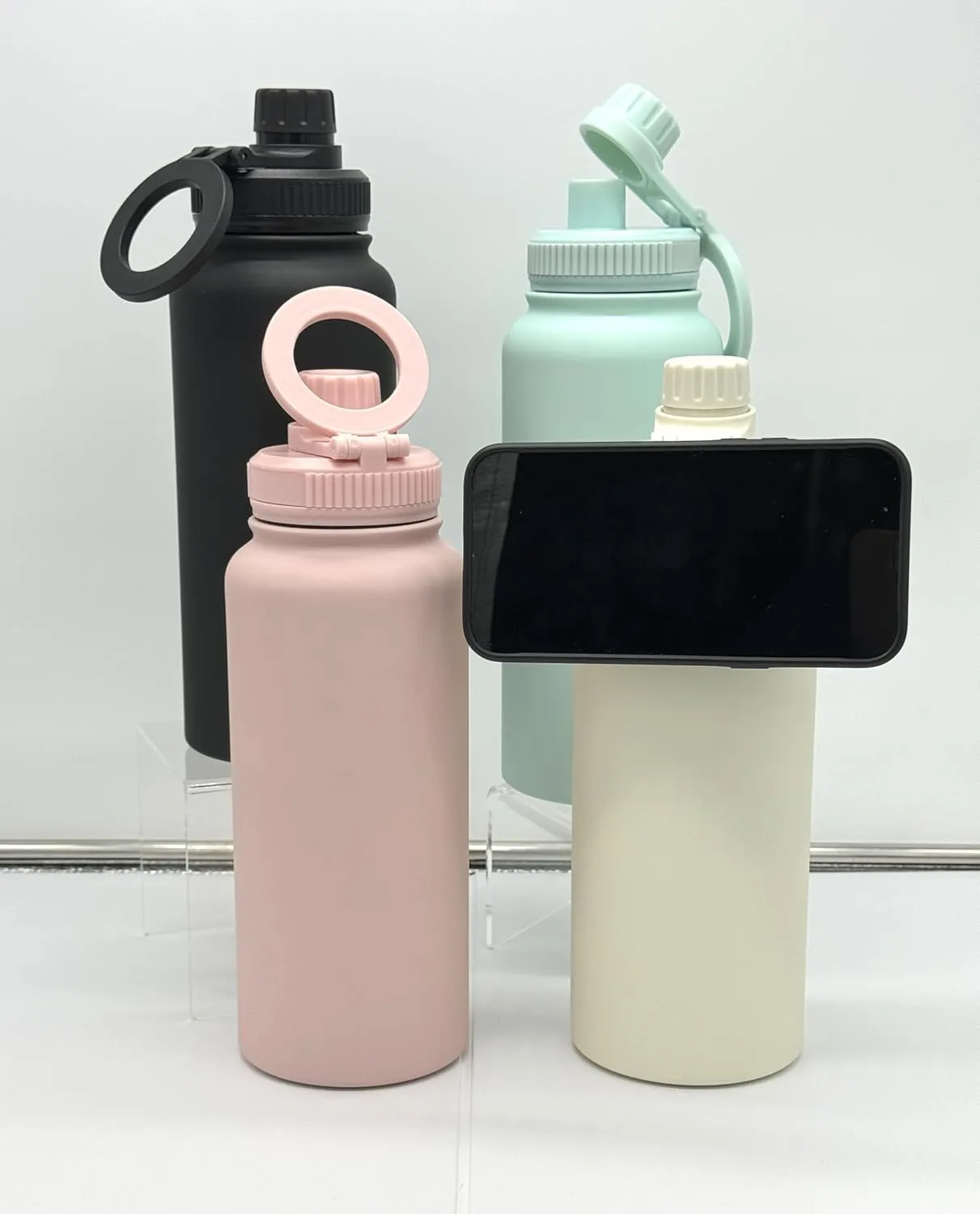 Insulated Water Bottle with Magnetic Phone Handle! Introducing the Hydration Buddy – Your Ultimate Hydration Solution (Milk)