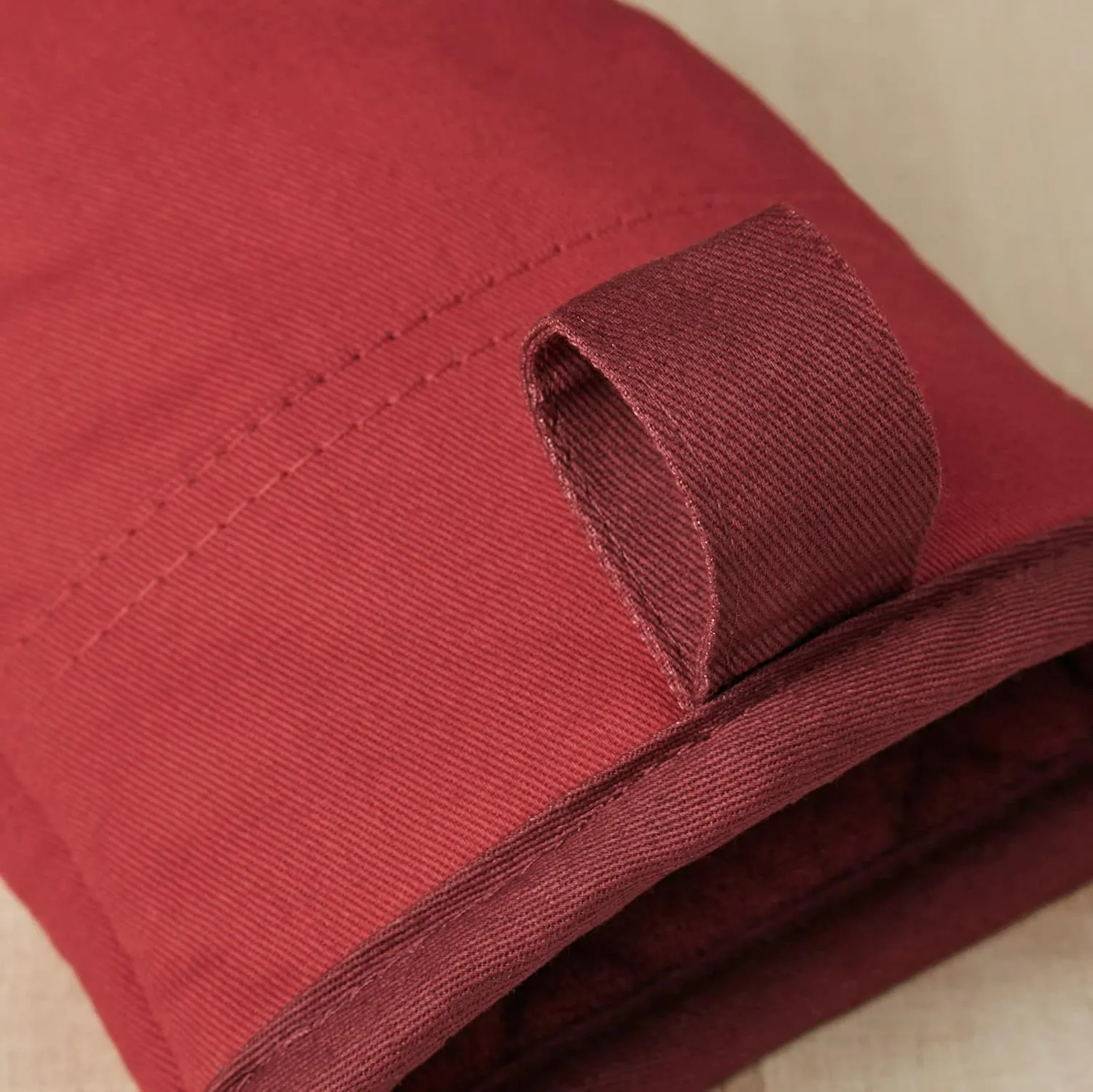KitchenAid Beacon Two-Tone Non-Slip Mini Oven Mitt Set, Passion Red/Bordeaux, 5.5"x8", 2 Piece