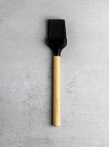 KitchenAid KQG641OHOBE Pastry Brush with Heat Resistant and Flexible Silicone Head