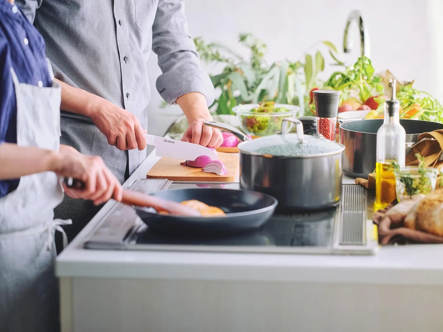 KYOCERA 8",Ceramic Coated Nonstick PFAS Free Fry Pan, Oven-safe up to 400°F, Light weight, Stainless Steel Handle