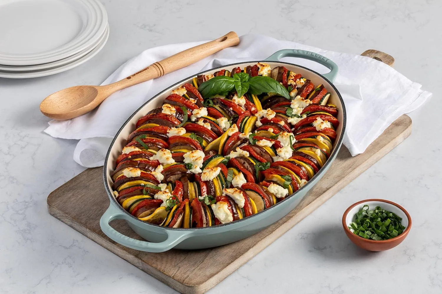 Le Creuset Enamel Cast Iron Signature Oval Baker, 3 quart, Caribbean