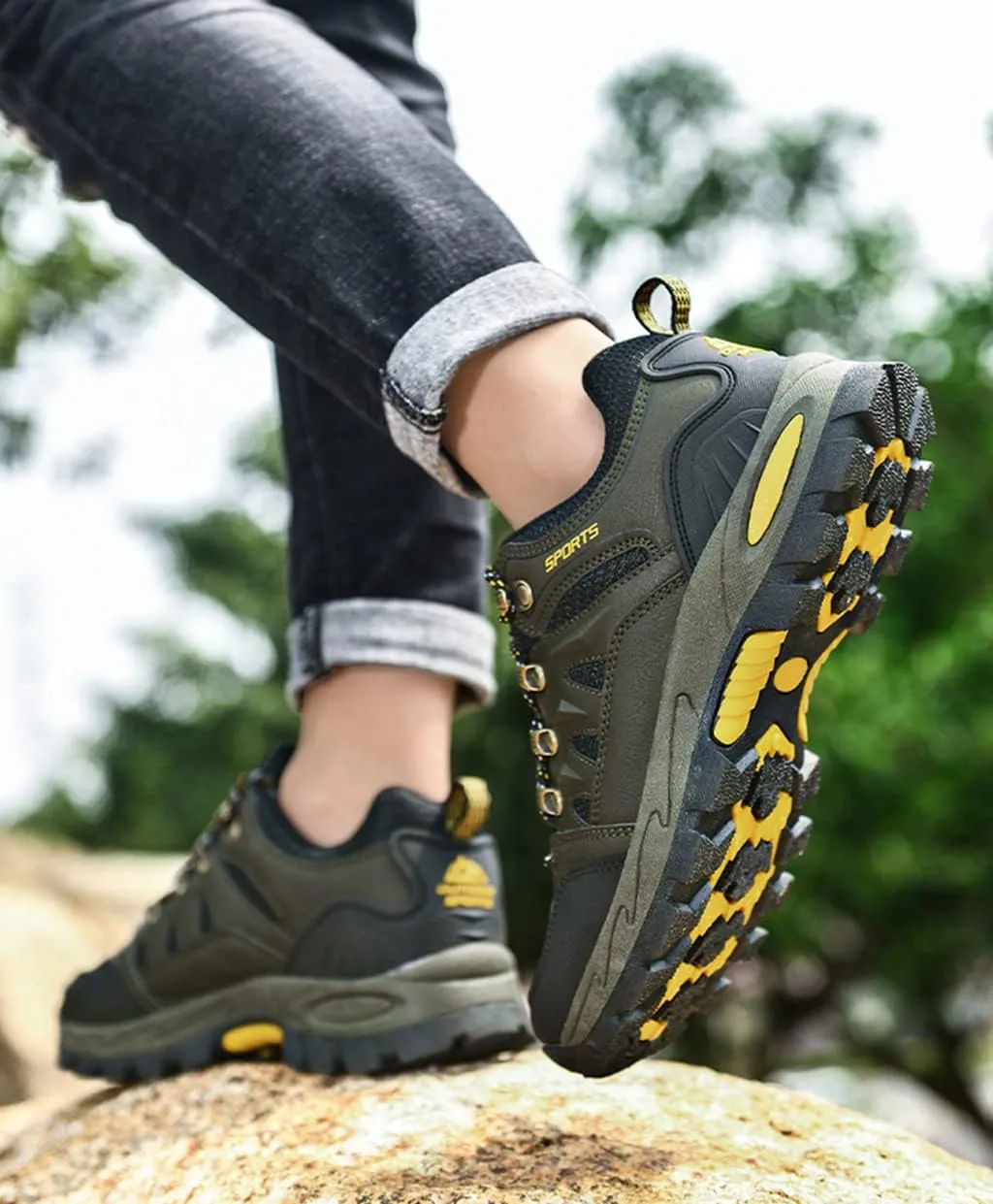Men's Hiking Shoes Lace Up Waterproof Anti Slip Hiking Boots Outdoor Lightweight Trekking Sneakers Breathable Comfortable Outdoor Sports Shoes for Men