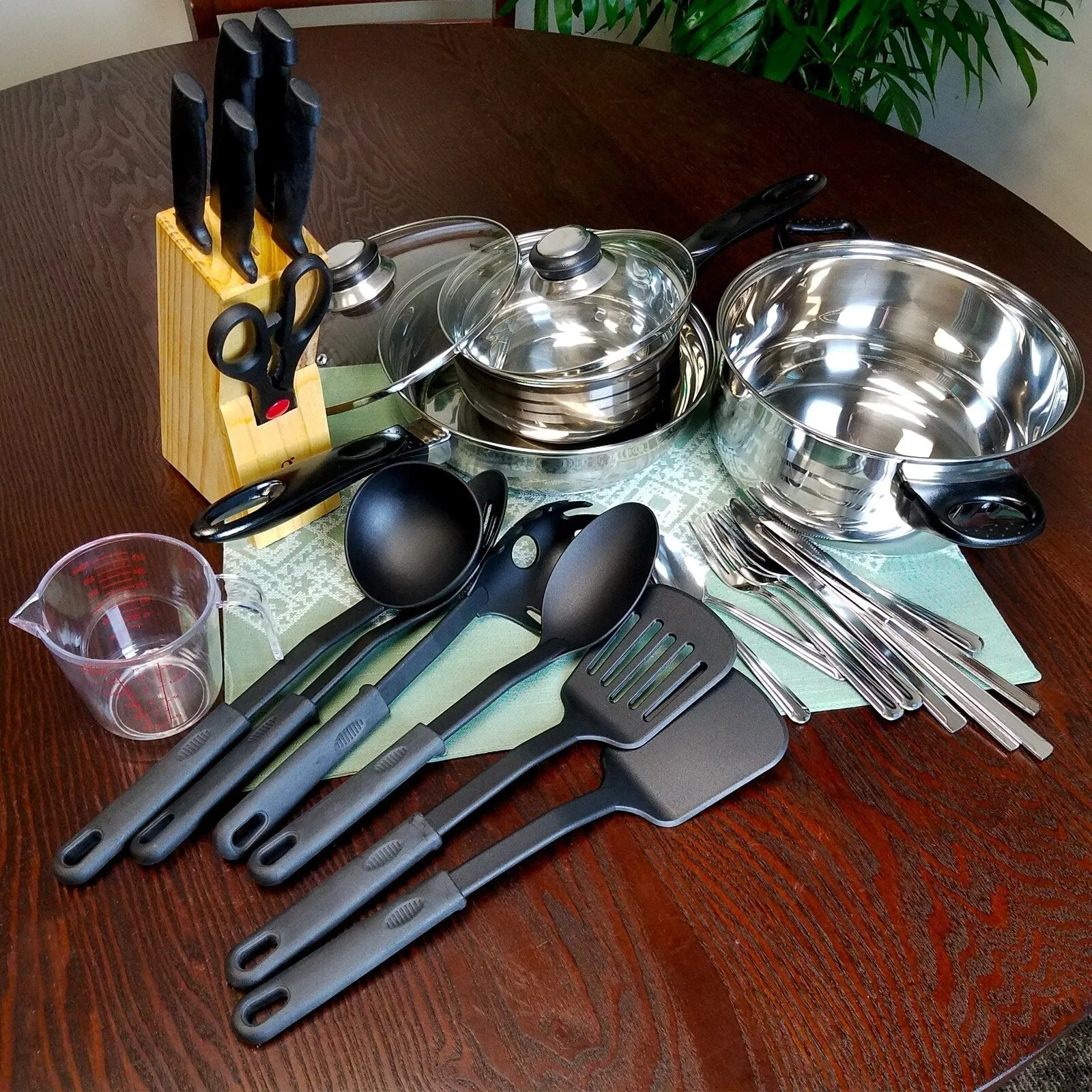 Prato 32 Piece All-In-One Stainless Steel Glass Lid Bakelite Handle Cookware Set