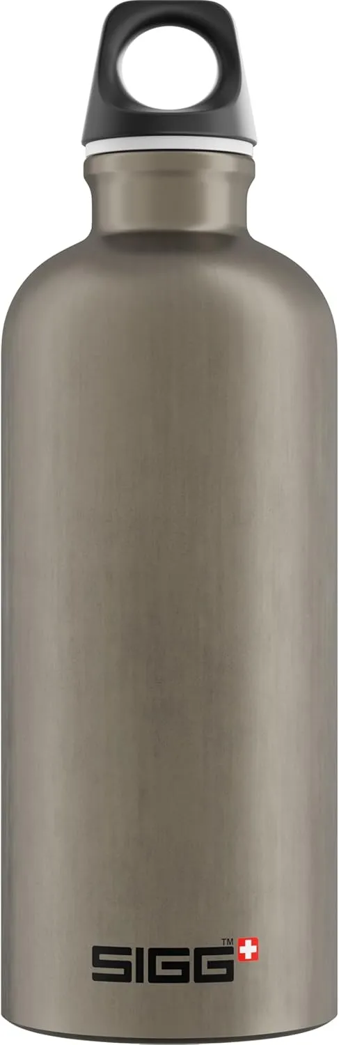 SIGG - Recycled Metal Water Bottle - Traveller - Made in Switzerland - Carbonated Drinks - BPA-Free - 20 Oz