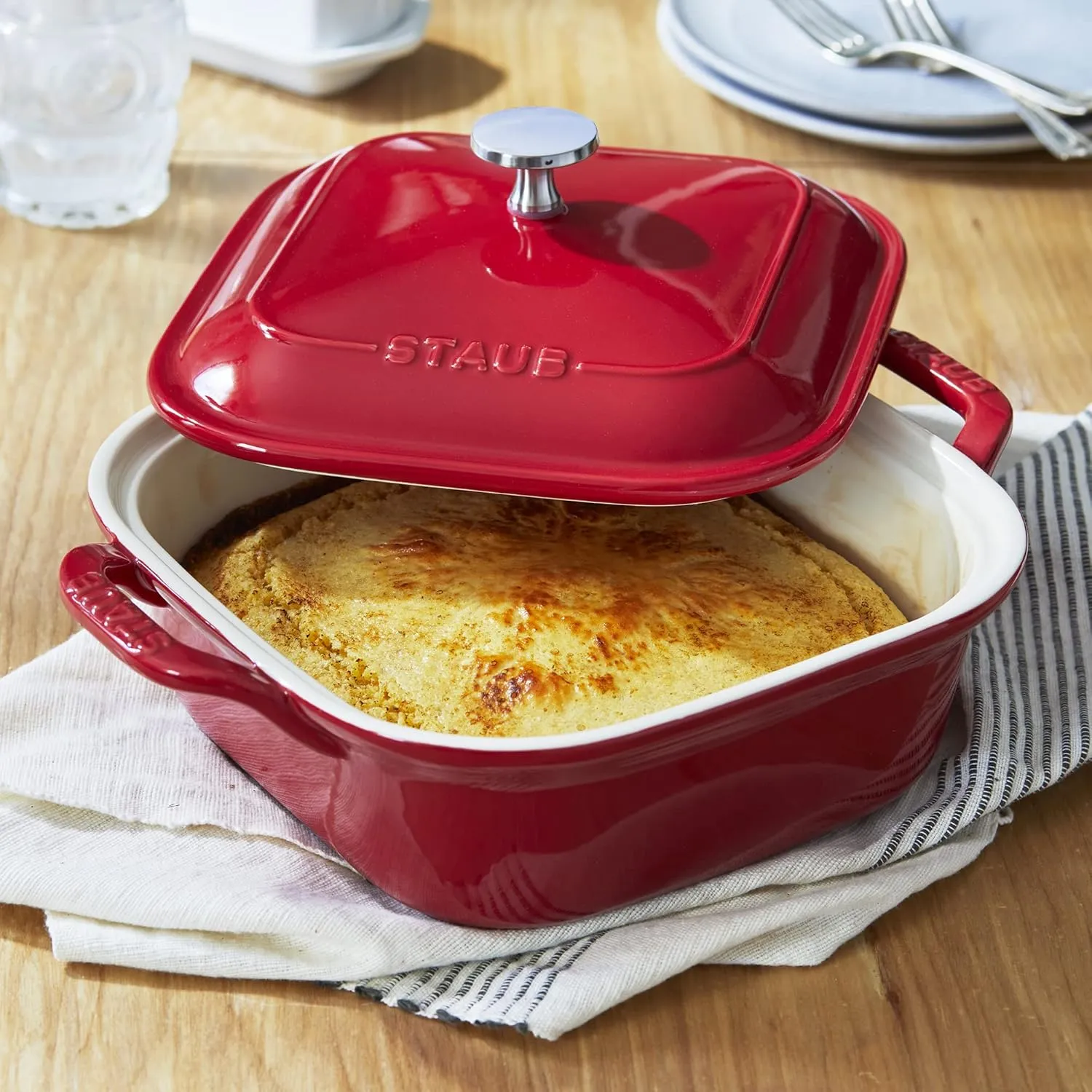 STAUB - 40508-636 STAUB Ceramics Square Covered Baking Dish, 9x9-inch, Cherry
