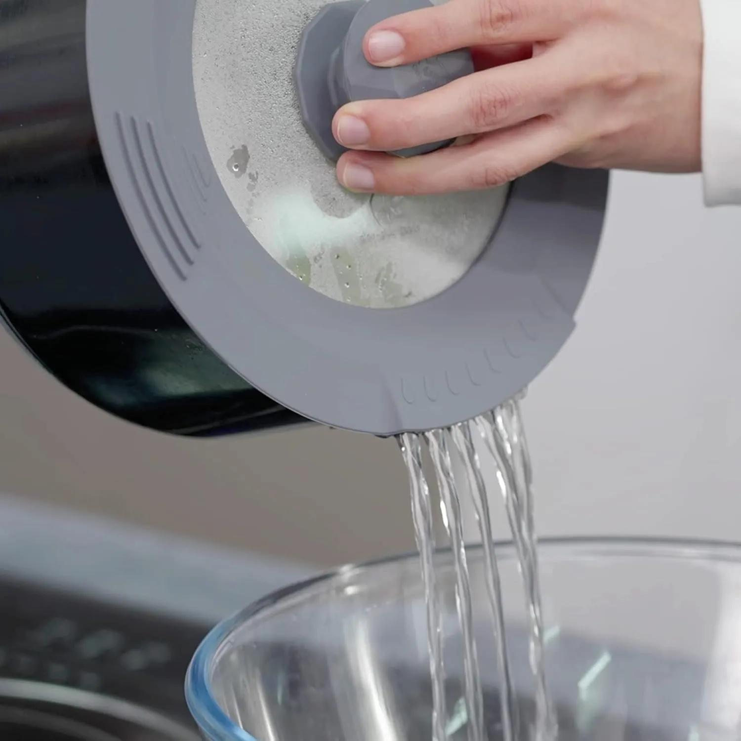 Tempered Strainer Lid for Stockpot Pot Pasta Pot Soup Pot with Heat Resistant Silicone Rim Glass Universal Pan Lids Pour Spout Water Oil Microwave Safe Fit 6.5-7-7.5-8 inch and 10-10.5-11-11.5-12 inch