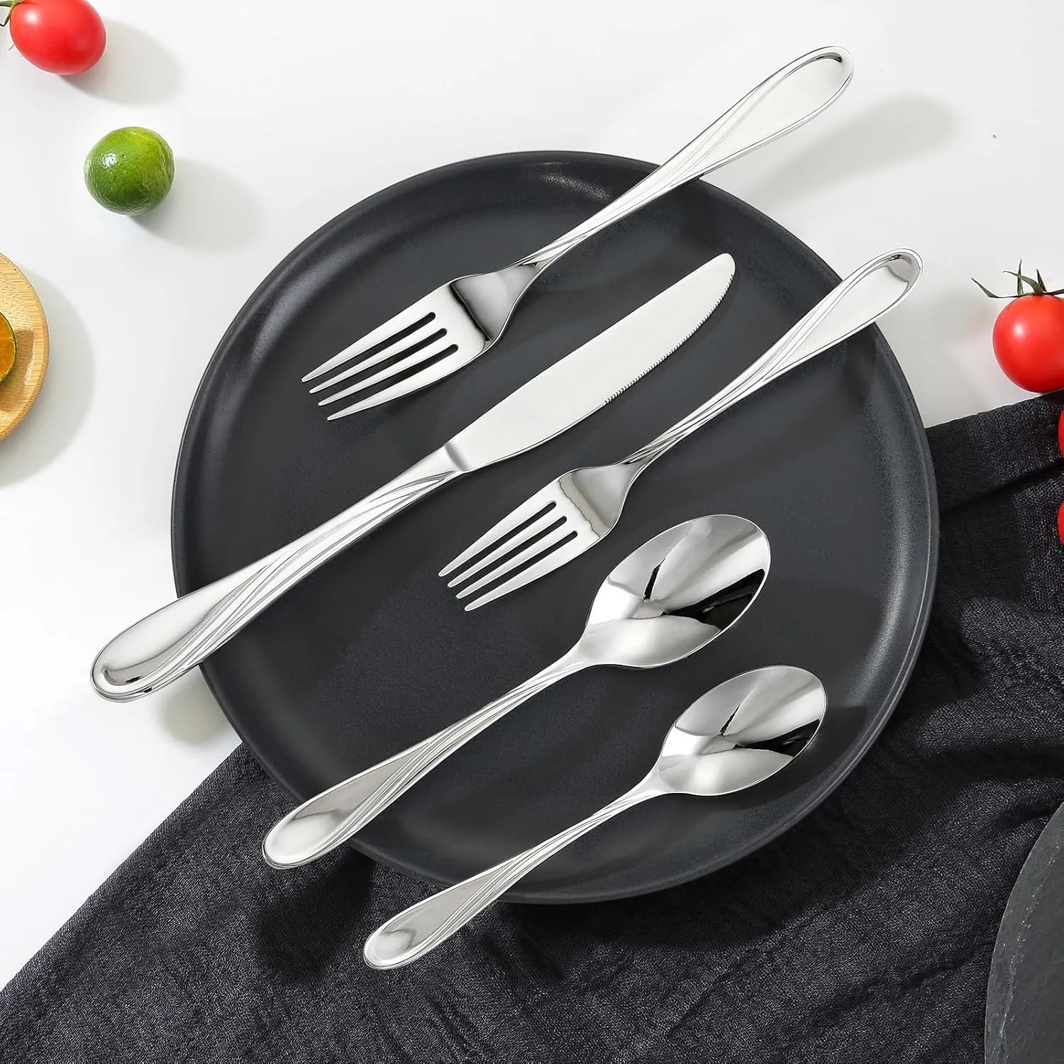 VEVOR 30-Piece Silverware Set, Food-Grade Stainless Steel Flatware Utensils, Mirror Finished Cutlery Set, Dishwasher Safe Eating Tableware for Kitchen Home, Service for 6, Include Knife Fork Spoon