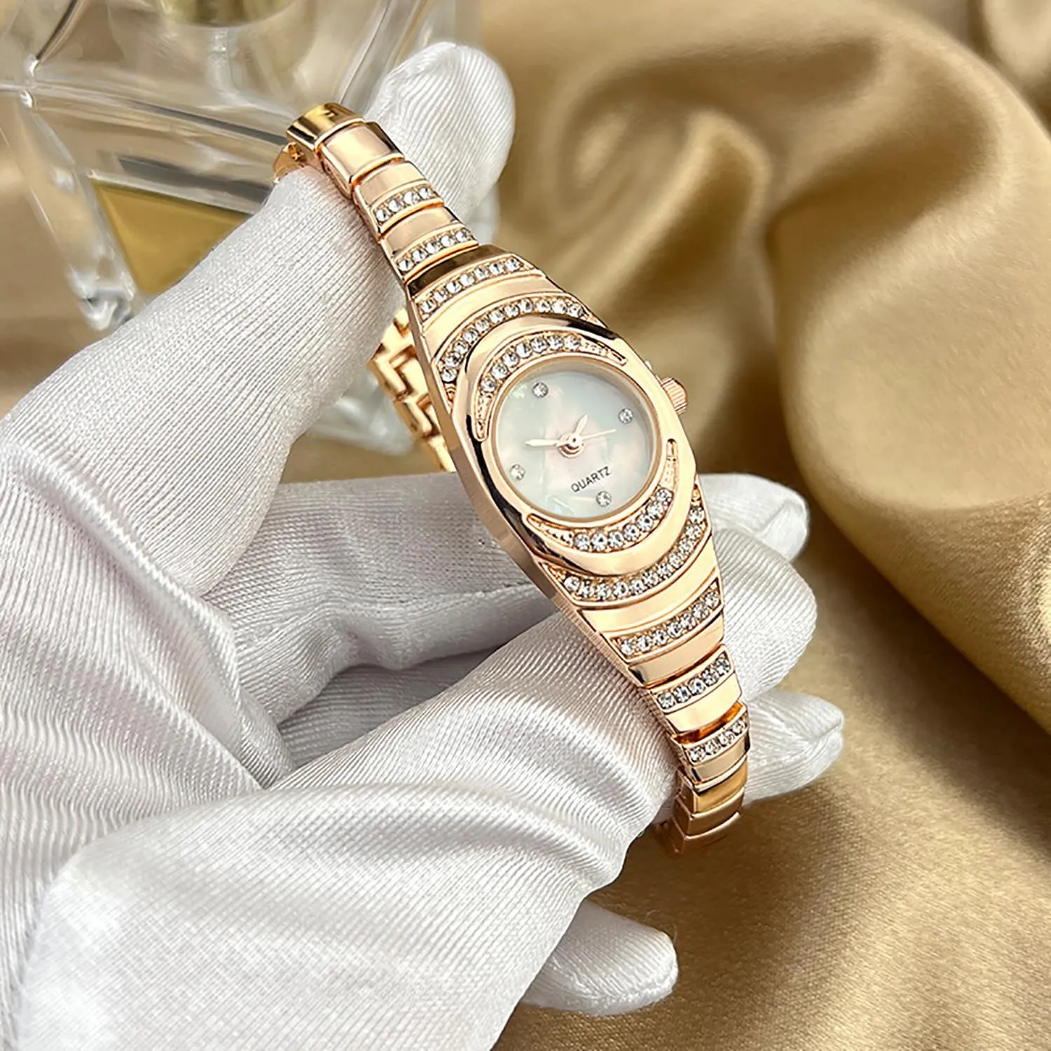 Vintage Women's Rotundity Petite Gold Watch,Luxury Waterproof Stainless Steel Watch Band Analog Quartz Watch