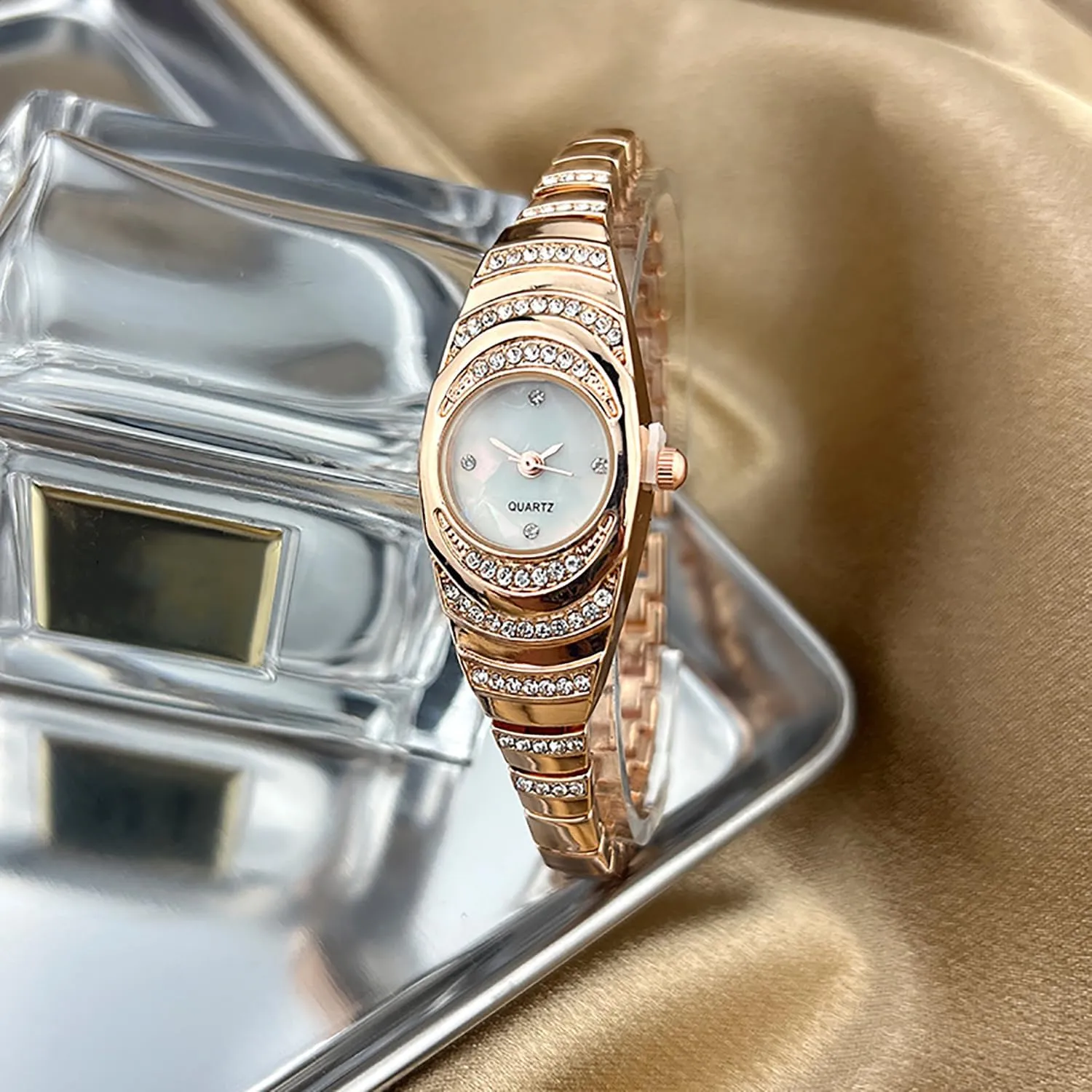 Vintage Women's Rotundity Petite Gold Watch,Luxury Waterproof Stainless Steel Watch Band Analog Quartz Watch