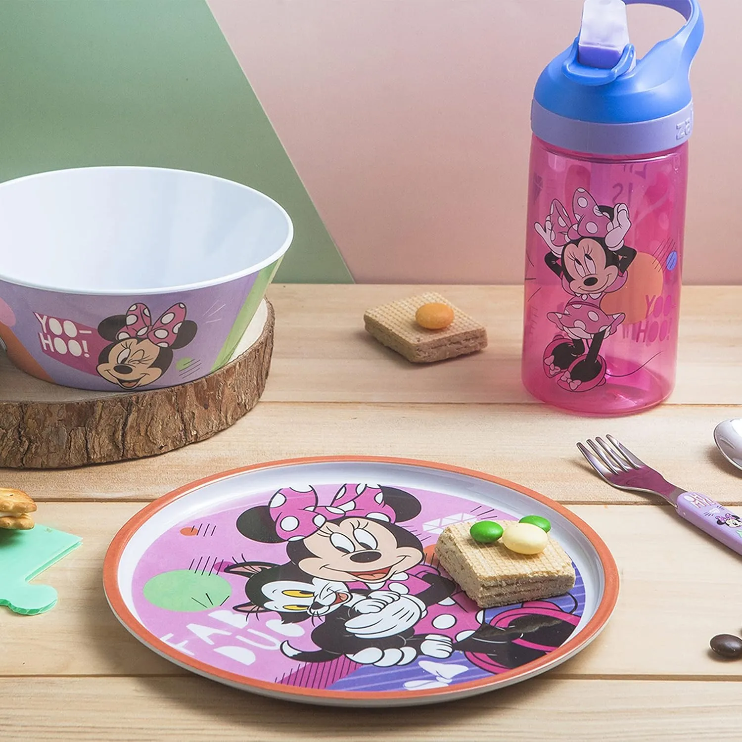 Zak Designs 5-Piece Dinnerware Set, Disney Minnie Mouse - Durable Plastic & Stainless Steel - Includes Water Bottle, 8-Inch Plate, 6-Inch Bowl, Fork & Spoon - Suitable for Kids Ages 3 