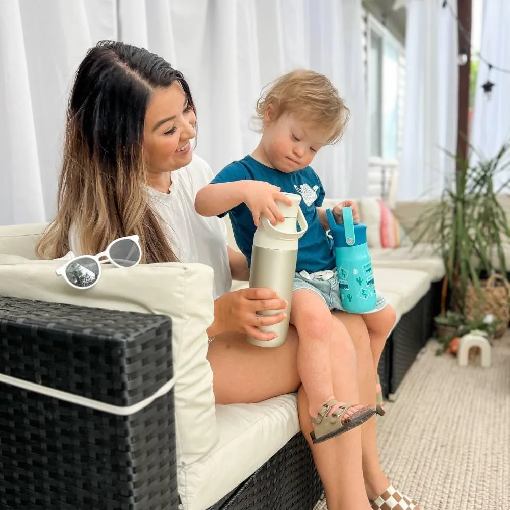 Zak Designs Harmony Water Bottle for Travel or At Home, 32oz Recycled Stainless Steel is Leak-Proof When Closed and Vacuum Insulated with Straw Lid and Carry Handle (Ivory White)